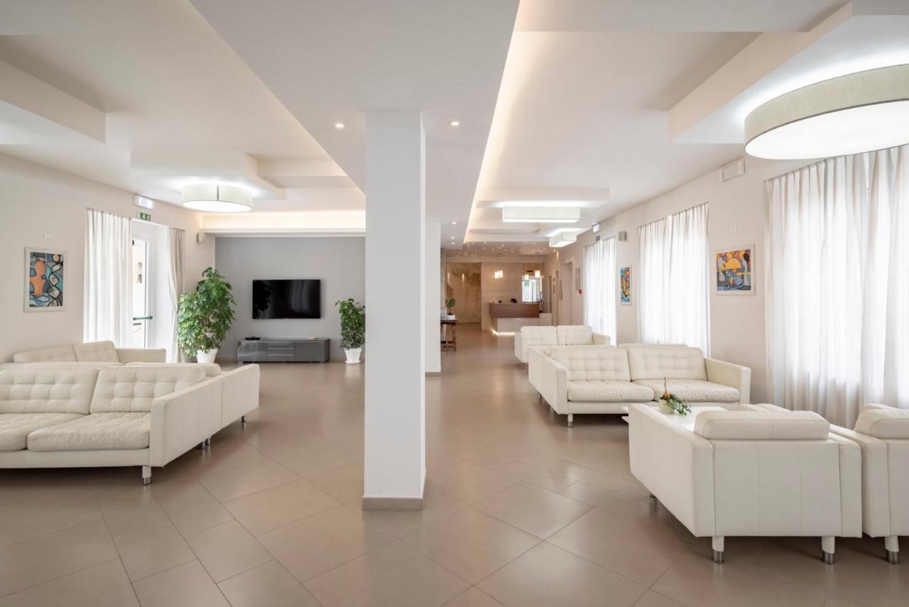 Hotel La Pineta Follonica Kültér fotó