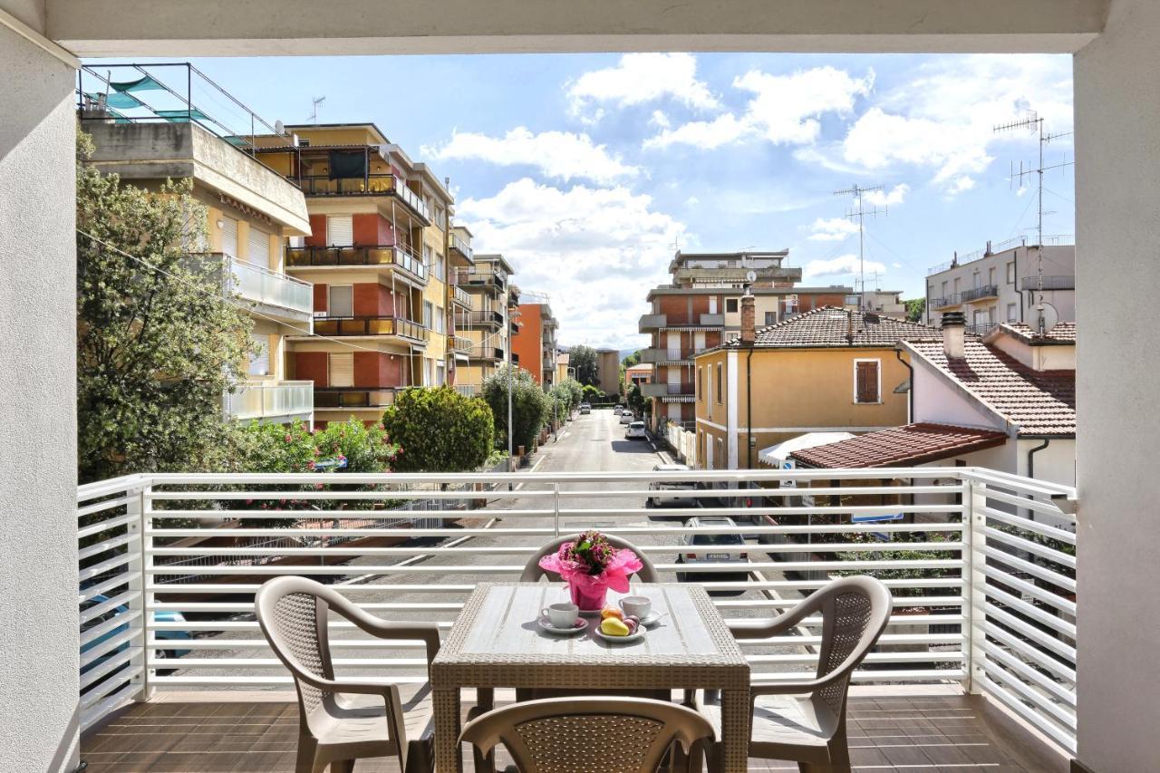 Hotel La Pineta Follonica Kültér fotó